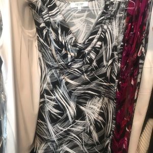 Patterned tank for work